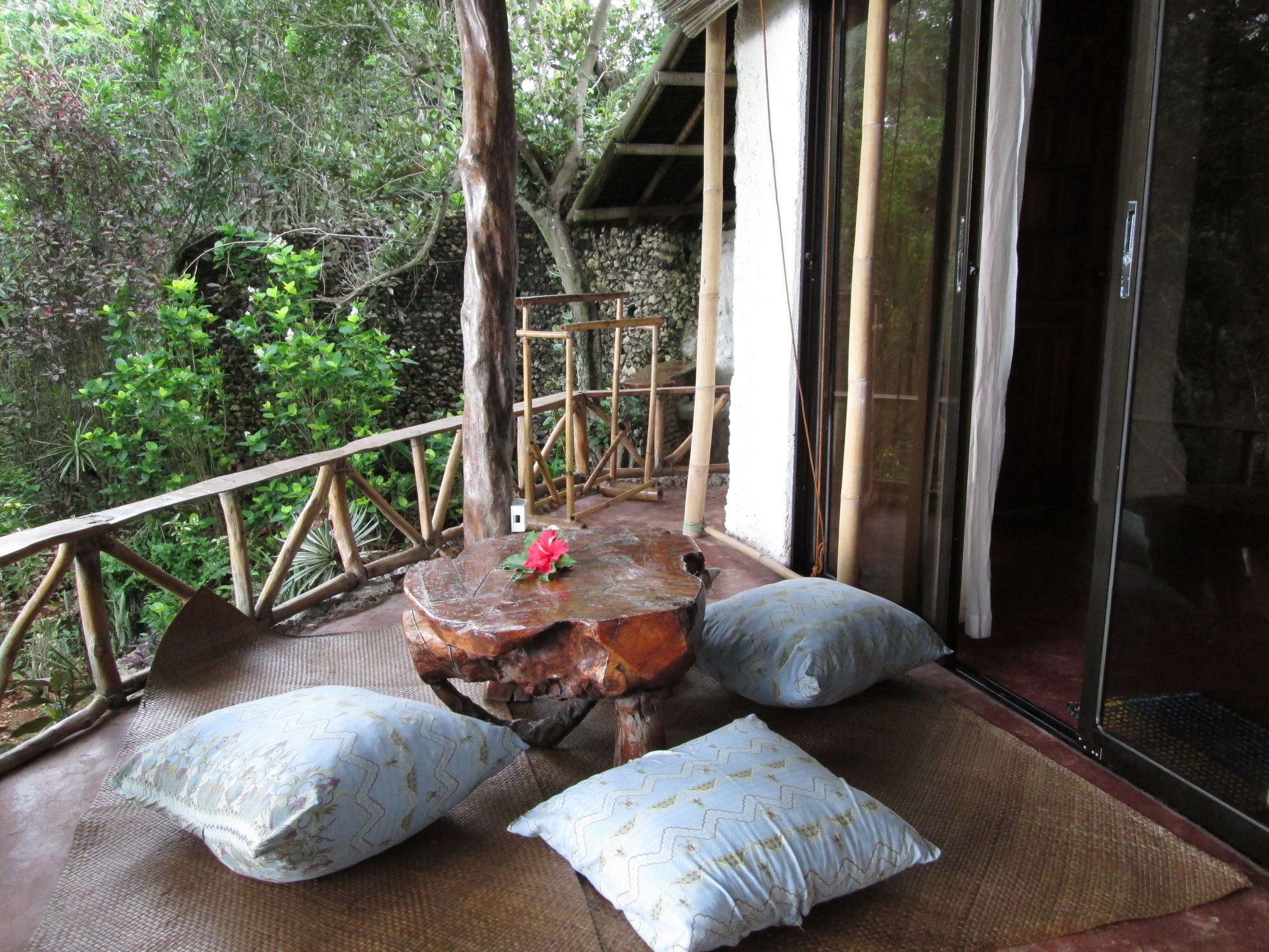 Balinghai Beach Resort Yapak Bagian luar foto