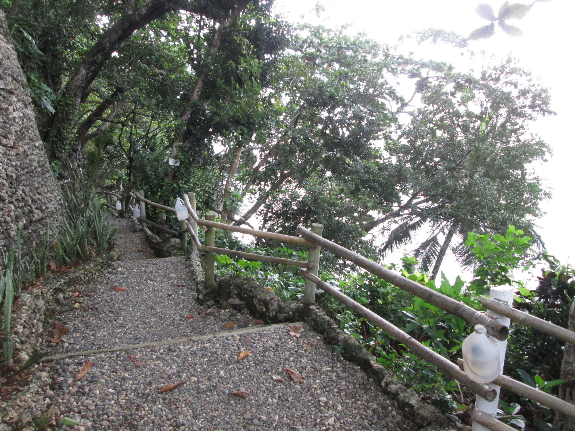 Balinghai Beach Resort Yapak Bagian luar foto
